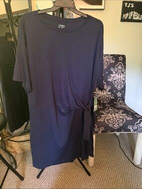 Terra & Sky Navy Short-Sleeve Tie-Front Midi Dress